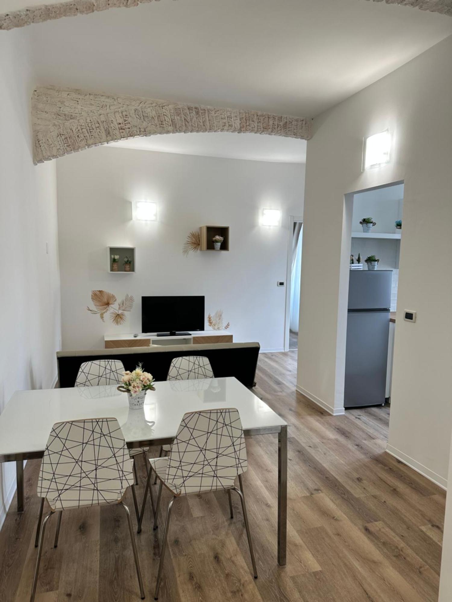 Rosmini Apartamento Trieste Exterior foto